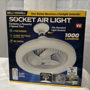 Socket Air Light with Fan - White